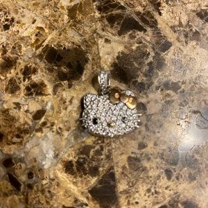 Kimora lee Simmons diamond hello Kitty pendant 18k